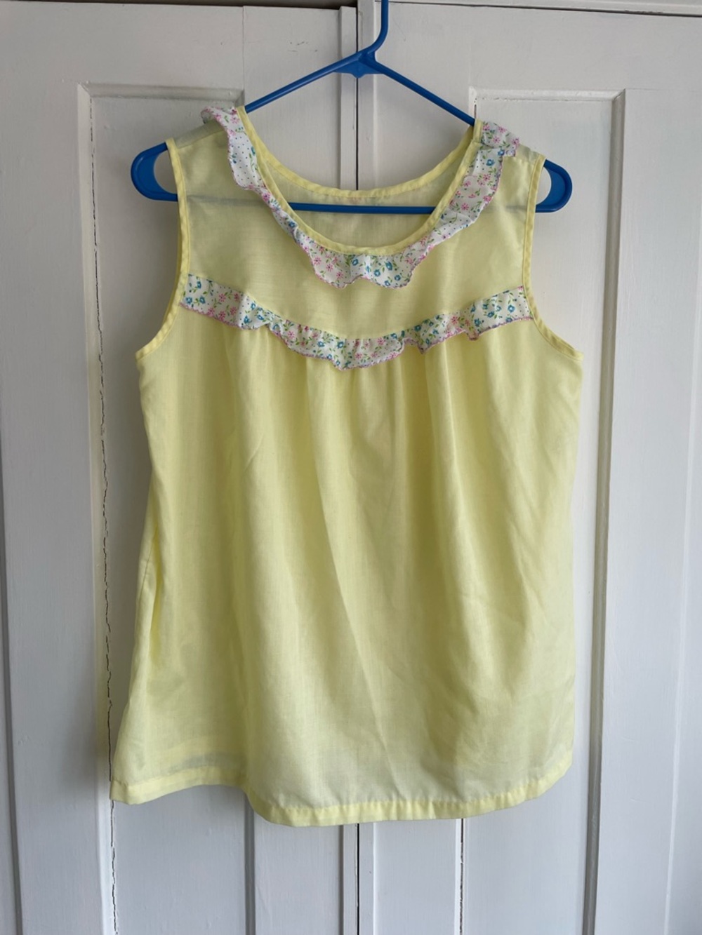 Vintage Shirt Blouse Womens Yellow Sleeveless Floral Ruffle Edge Cotton Tank Top